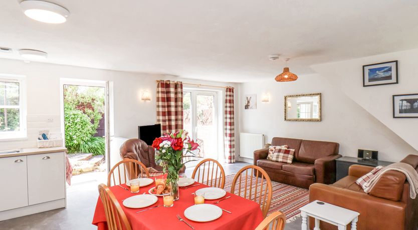 Photo of 1A Police House