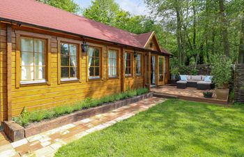 Willow Lodge Holiday Home