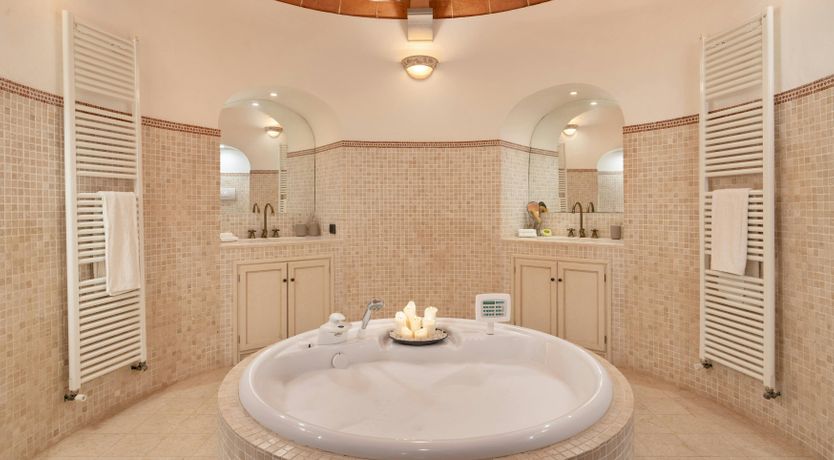 Photo of Vine & Blossom