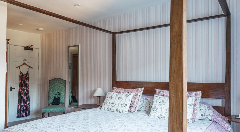 Photo of The Cotswold Inn