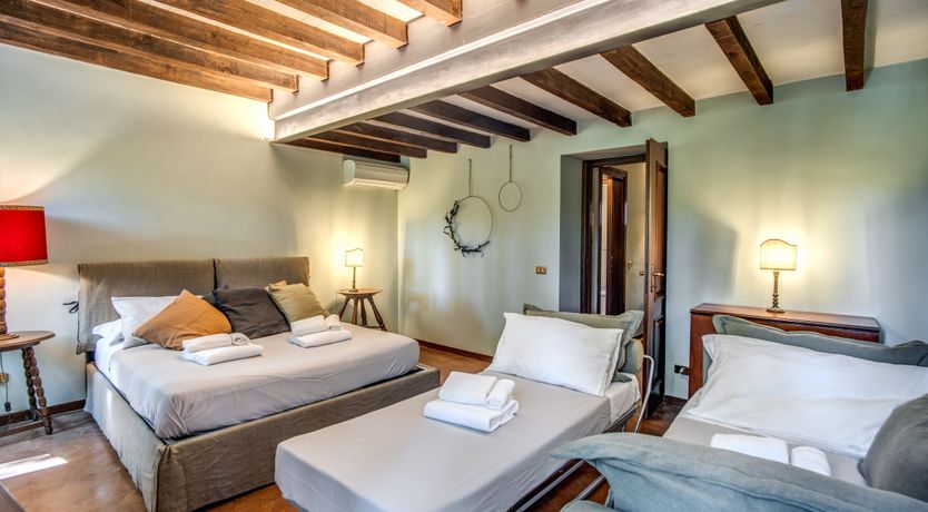 Photo of Roman Rhapsody