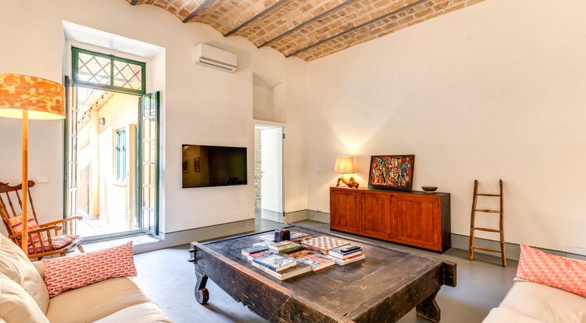 Photo of Roman Rhythm