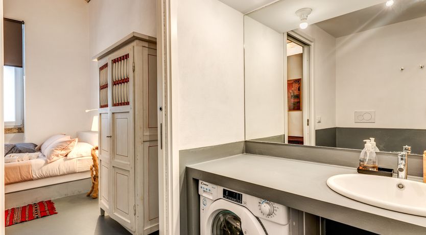 Photo of Roman Rhythm