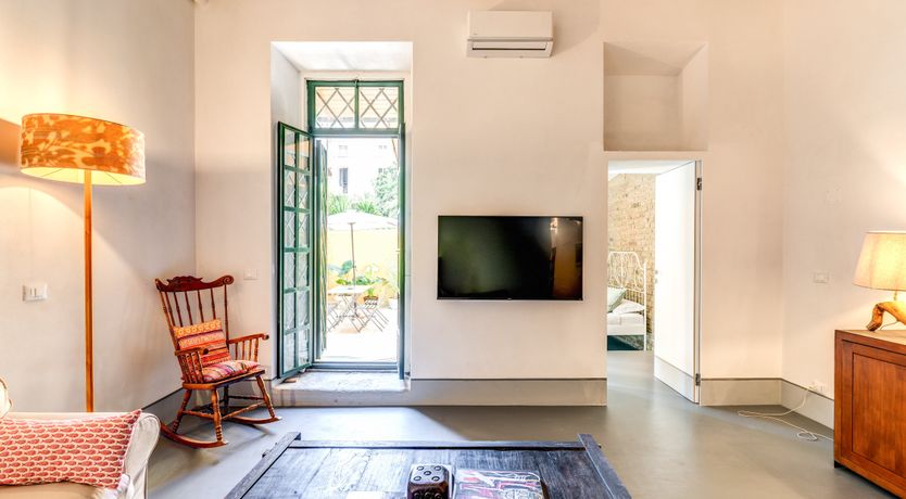 Photo of Roman Rhythm