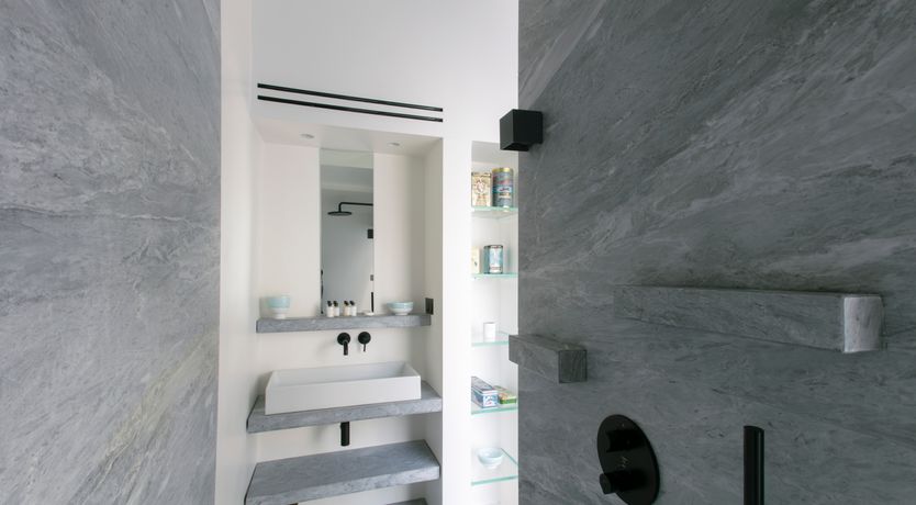 Photo of Warhol Wonder