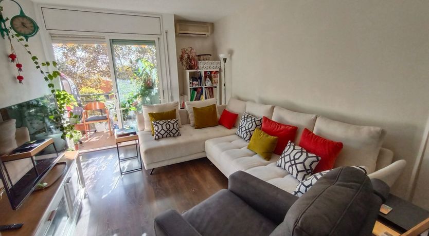 Photo of Barcelona lovers master bedroom