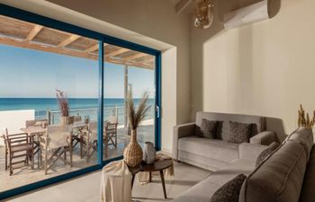 Bleu Beach Villa Holiday Home