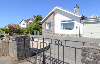 Llwyn Eithin Holiday Home