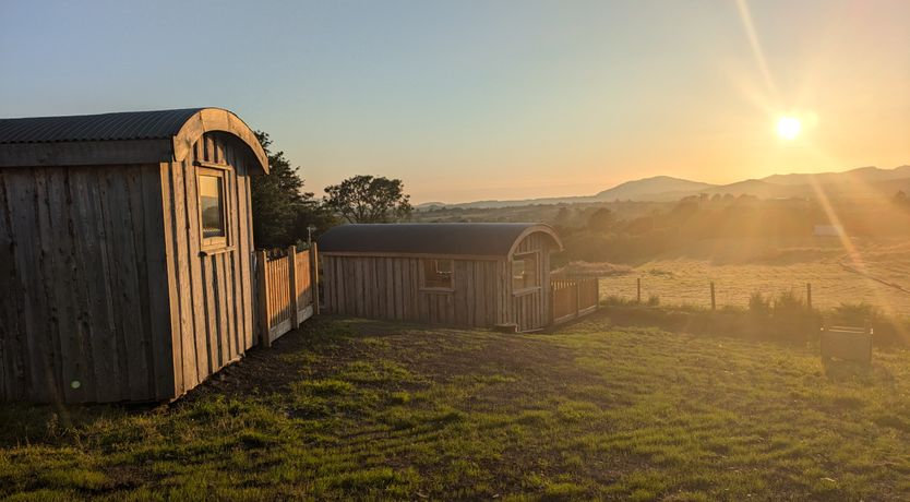 Photo of Hafan Gelli Sheperds Hut - Enlli