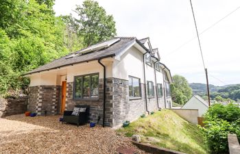 Bryn Golau Holiday Home