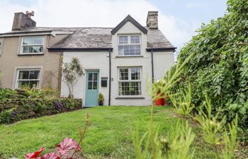 Ivy Cottage Holiday Home