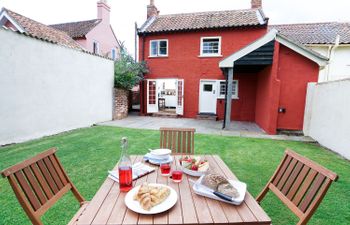 Hidden Cottage Holiday Home