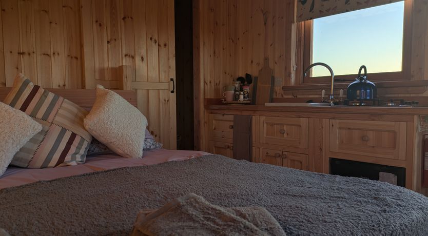 Photo of Hafan Gelli Sheperds Hut - Tudwal