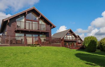 Cedar Lodge Holiday Home