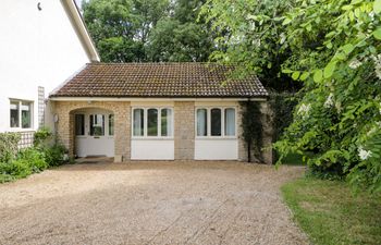 Garden Cottage Holiday Home