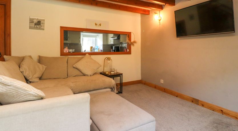 Photo of 3 Beck Side