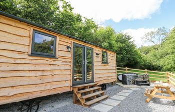 Shepherd's Cwtch Holiday Home