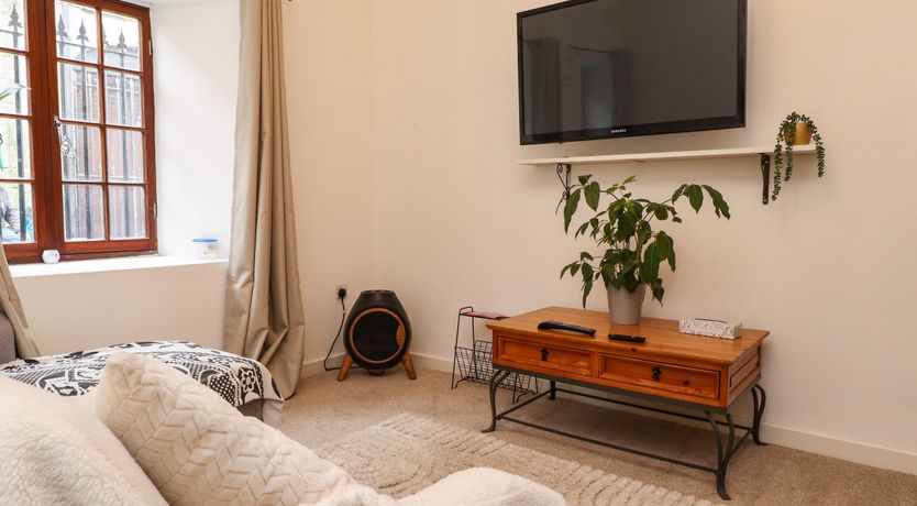 Photo of Hole in the Wall