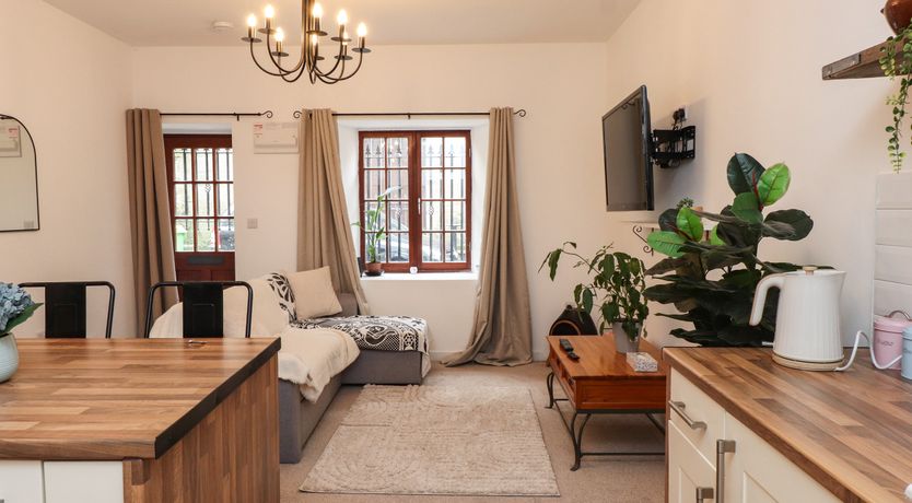 Photo of Hole in the Wall