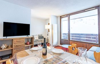 Les Tommeuses (Val Claret) Apartment 36 Holiday Home