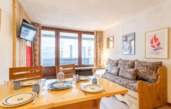 Le Prariond (Val Claret) Apartment 4 Holiday Home