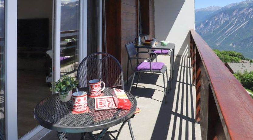 Photo of Europa Ouest / APT 74 Apartment 2