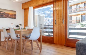 Aiglon J2 Apartment 2 Holiday Home