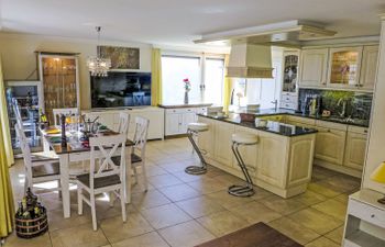 Eglantine 901 Holiday Home