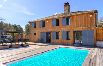 Souleyraou Holiday Home