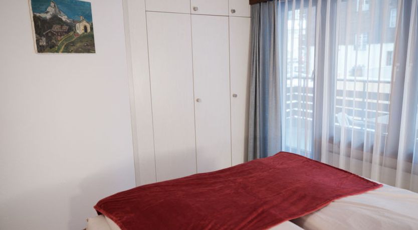 Photo of Pasadena Apartment 4