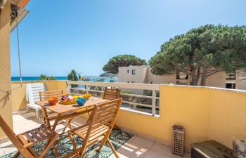 Le Palazzo del Mar Apartment 9 Holiday Home