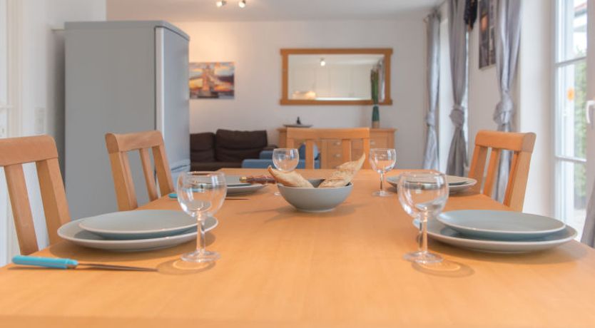 Photo of Vissershuis 2 with parking