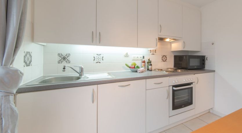 Photo of Vissershuis 2 with parking