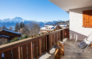 Le Mont Blanc 14 Apartment 3 Holiday Home