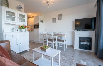 Marlene with parking and shared pool Apartment 8 Holiday Home