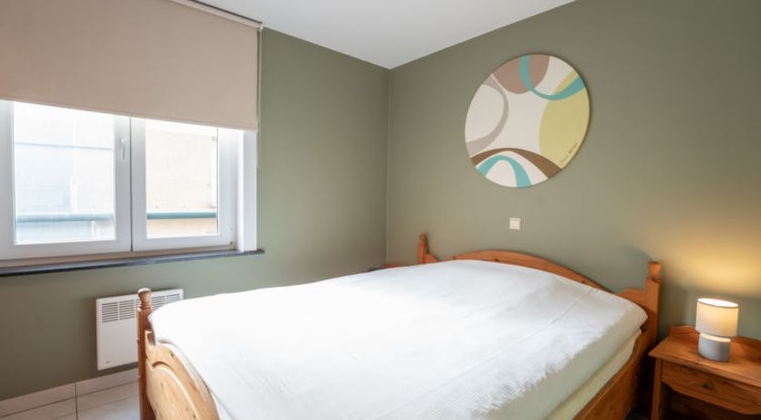 Photo of Flipper nearby the beach