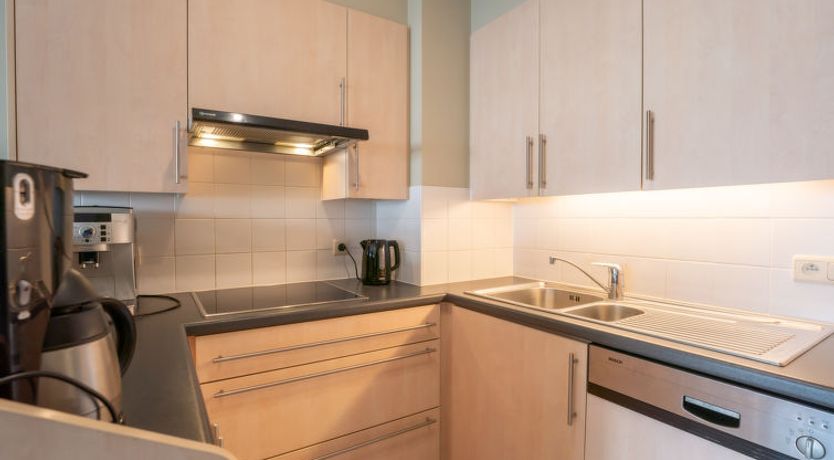 Photo of Flipper nearby the beach