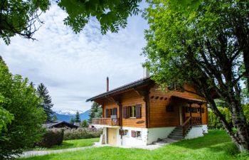 Chalet Shambala Holiday Home