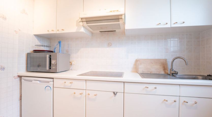 Photo of Edelweiss with parking