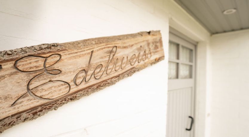 Photo of Edelweiss with parking