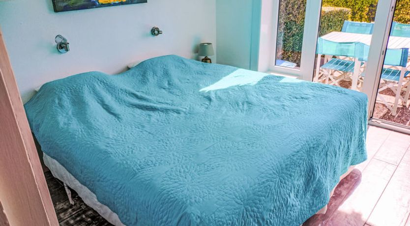 Photo of Laya with parking and shared pool Apartment 9