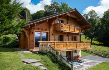 Chalet Nirvana Holiday Home