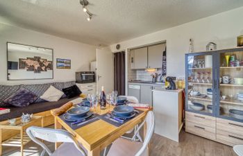 Vostok Zodiaque Apartment 92 Holiday Home