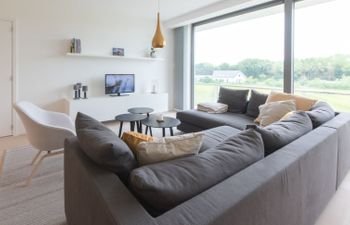 Duinenhof 18 with parking Holiday Home