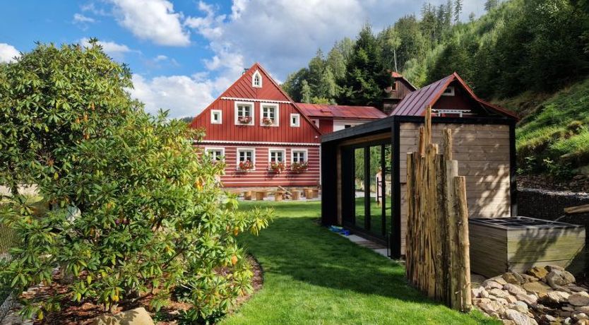 Photo of Charming Mountain Lodge & Wellness