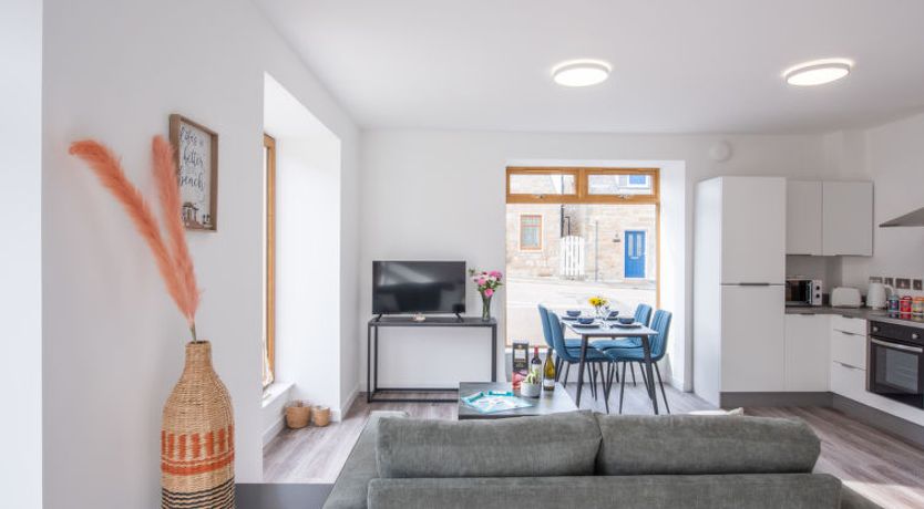 Photo of Harbour Nights Deluxe Number 12