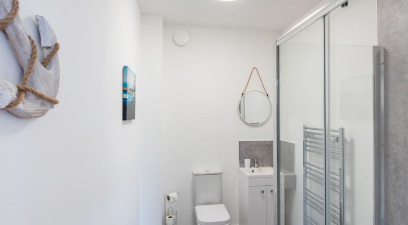 Photo of Harbour Nights Deluxe Number 12