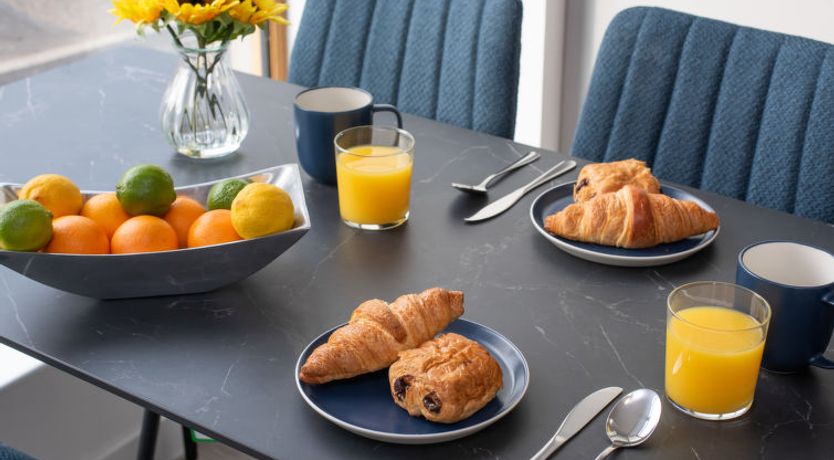 Photo of Harbour Nights Deluxe Number 12