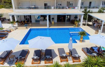 Perla Resort Apartment 6 Holiday Home