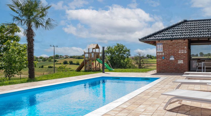 Photo of Countryside estate